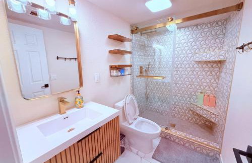 Minutes to ONT Airport And Entire Home With Billiards - Foto 18