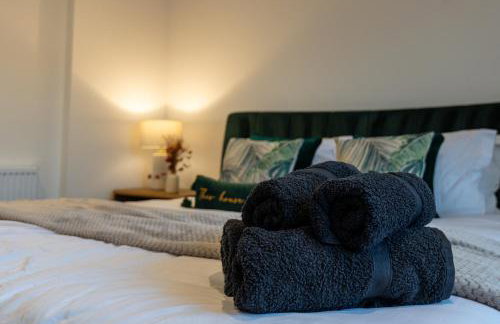 High End Contractor Apartment - 5 Separate Beds - Free Parking - Foto 7