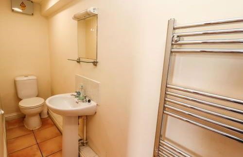 The Garden Apartment - Photo 22