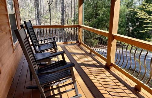 2 bed Cabin HOT TUB close to Helen #16 - Photo 11