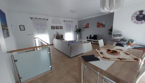 Central Triangle Lisbon-Sintra-Cascais -Apartment with Easy Access & Parking - Foto 1