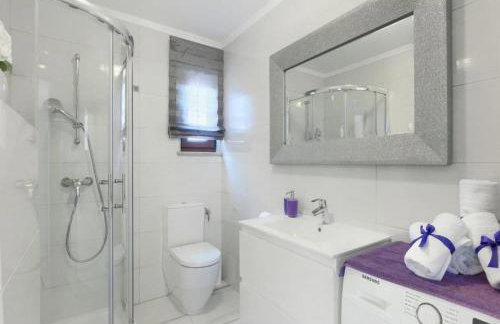 Villa Chiara 2 Bedroom, Private Pool, BBQ & Child-Friendly - Foto 6