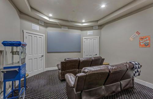 Cozy mountain home w riverfront patio - Foto 5