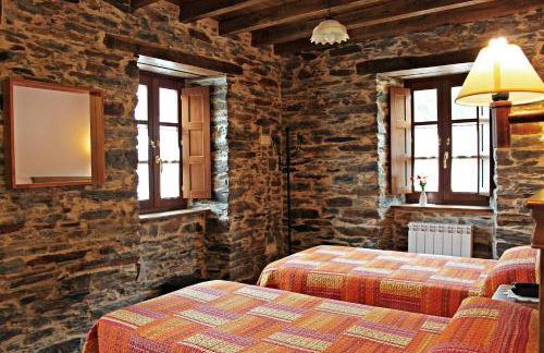 Apartamentos El Llago - Photo 29