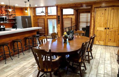 Bay Dreamer Custom Lakefront House, Boathouse and - Foto 7