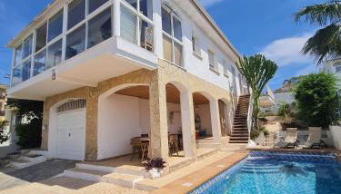 Charming Catalan Villa with Pool & Views - Foto 1