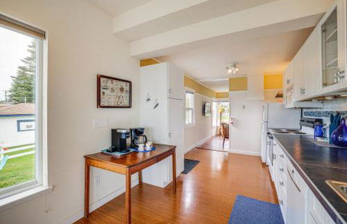 Beautiful Birch Bay Retreat with Deck and Fire Pit! - Foto 8