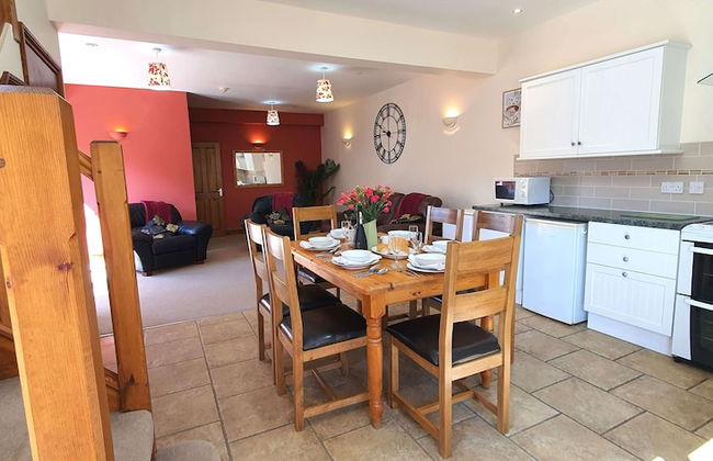 The Victorian Barn self catering holidays with pool & hot tubs - Photo 52