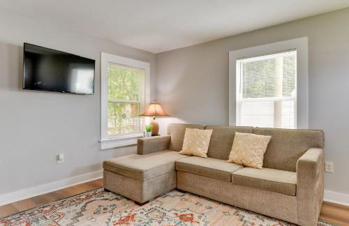 Stunning Charlotte Retreat about 2 Mi to City Center! - Foto 6