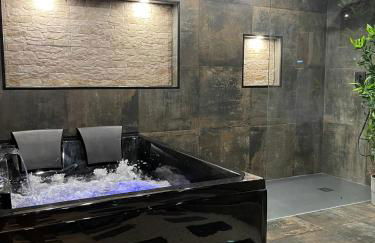 Spa & Love Exotic - Balnéo - Sauna - Parking - Foto 2