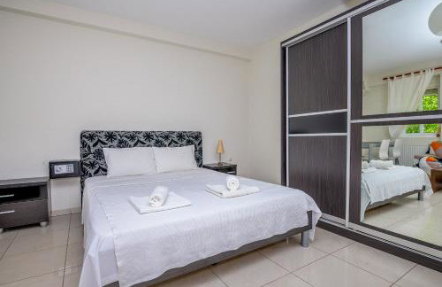 Cozy 'koukou' Discrete Apartment in Orestiada - Foto 9