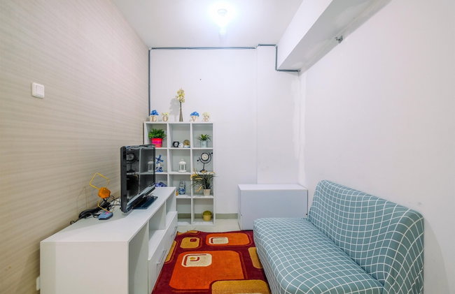 Furnished Green Pramuka 1BR Apartment with Modern Style and City View - Foto 8