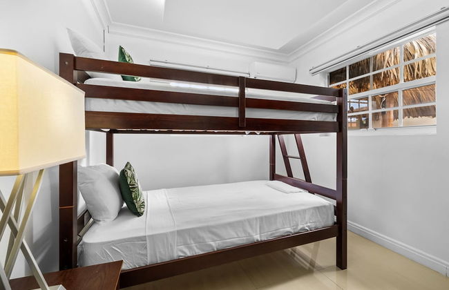 Urban 5BR Private Pool Getaway 10 Min- Bch - Foto 19