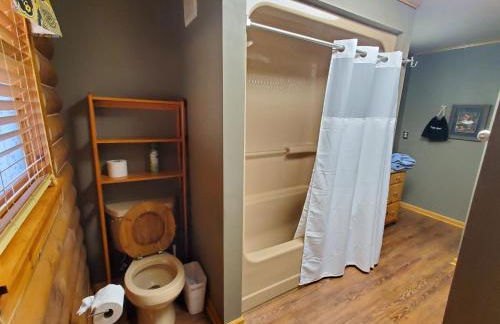 Gorgeous Cabin by Lake with Waterview and walking access - Foto 4