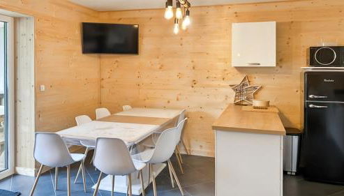 Chalet les Estives au pied des pistes, le lioran, terrasse, 2 chambres, 4 lits - Foto 5, stove, pet friendly, minibar