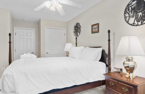 Classy Old Town Getaway 3-BR in Perfect Location - Foto 15