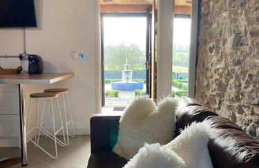 Gardener's Cwtch, Llwynhelig Manor - Photo 4