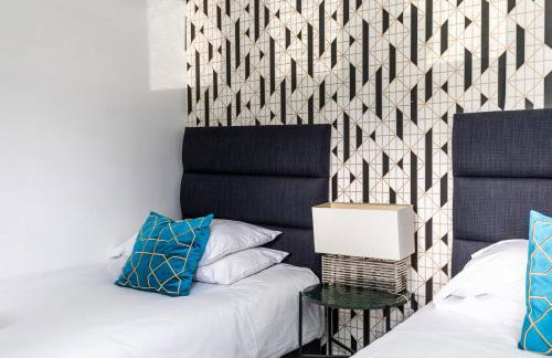 Locksbrook Lodge - Hot Tub - Spacious Outdoor Space - Photo 29