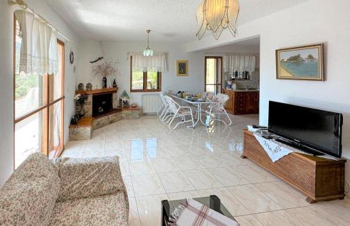 Nice Apartment In Korfos, Korinthos - Foto 5