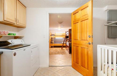 Welcome to Your Serene Waterfront Getaway! - Foto 49