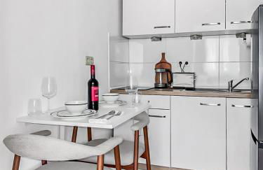 Chic City Apartment, 1BR for 2, Elegant Comfort, City Center - Foto 22