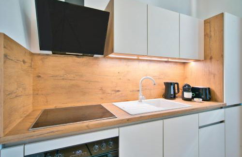 Halle Suites by FullHouse - free parking & WiFi - Foto 14