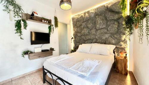 Jungle In The City ,Corfu - Kanoni - Foto 3