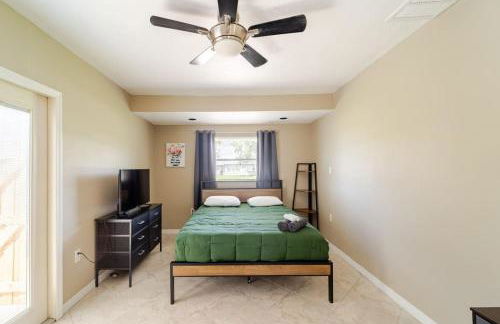 Serene Escape Cozy Home close to Beaches - Foto 9