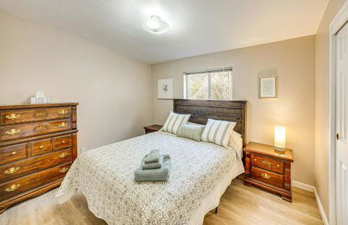 Walk to Marina Harrison Cabin with Lake View! - Foto 16