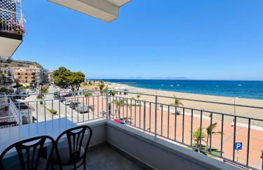 Affacciati sulle Eolie Appartamenti sul Lungomare Patti Marina - Foto 32