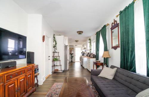 Walk to Eats, Shops and More Prime Providence Stay! - Foto 1