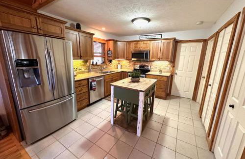 Cabin-Home in Maggie Valley NC-with Heating & AC, WiFi, Fireplace, Full Kitchen - Foto 7