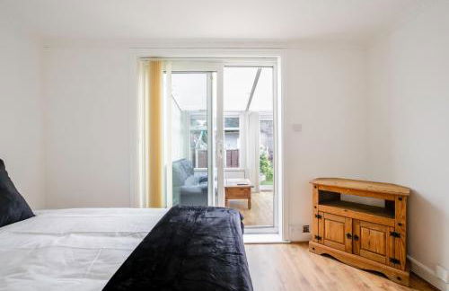 5-bedroom home in trendy Dibsbury area Manchester with parking - Foto 16