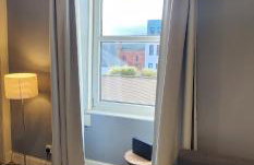 Modern Broughton Apartment - Walk to City Centre and St James Quarter - Foto 6