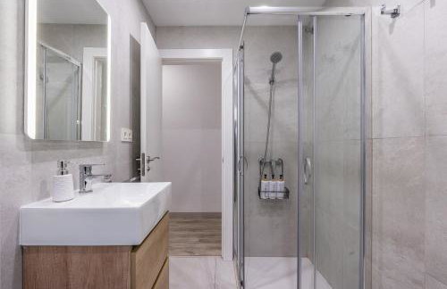 Bright Apartment In Maracena - Photo 10