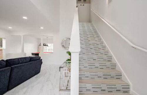 Elegant 4BR Luxury Home - Private Pool Disney - Foto 64