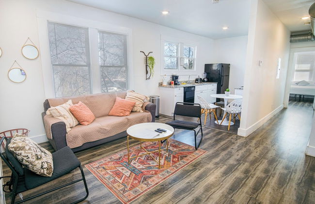 Impressive Cozy Historic 2BR Apt 201 Near Downtown - Foto 1