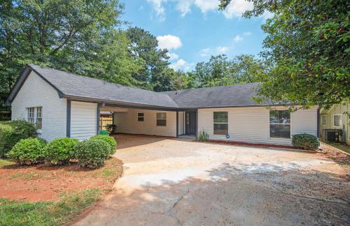 Family & Dog Friendly 4BD-3BA in Stone Mountain - Foto 7