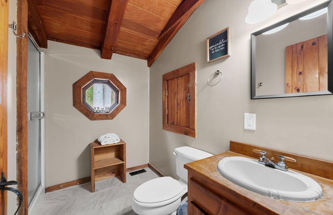 Cabin in the Trees, Hot Tub, Fire Pit - Foto 19