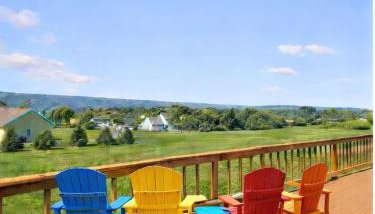 5BR Accessible Valley & Lake View Home Near Cornell - Sleeps 10 - Foto 3