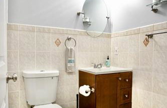 Urban Oasis Spacious 3BR 2BA Patio Near NYC EWR American Dream Mall - Photo 16