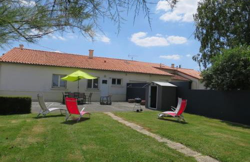 Gîte familial avec belle cour, 3 chambres, proche vignobles et activités, au calme en campagne angevine - FR-1-622-11 - Foto 1