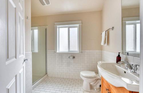 Elegant NW Portland Suites - Central Walkable Stay - Photo 10