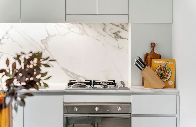 Crown Street Apartments by Urban Rest - Photo 16