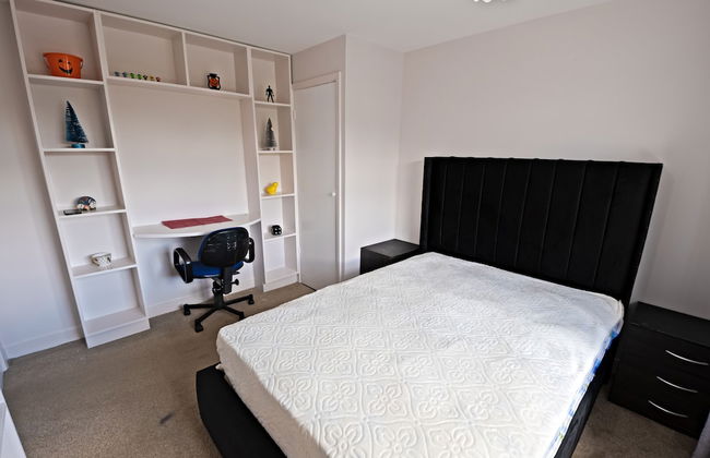 Immaculate 2-bed Apartment in Isleworth by River - Foto 6