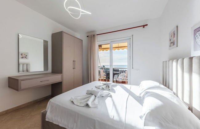 The Seaview Sanctuary - Photo 5