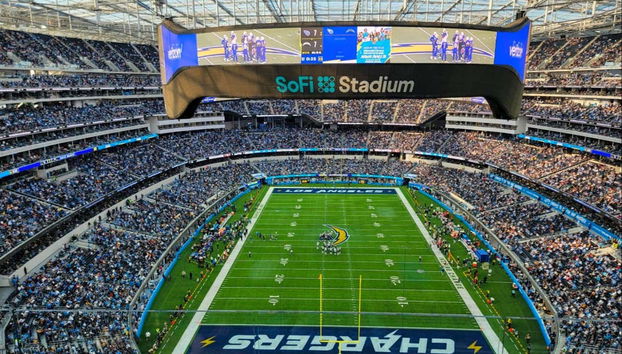 Los Angeles NFL Tickets: Rams or Chargers Game - Foto 3