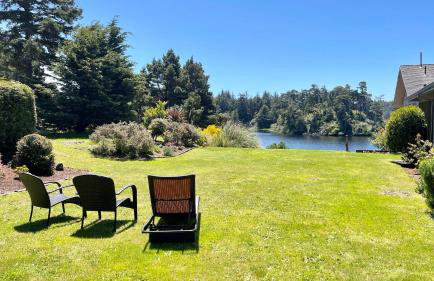 The Redwood Guesthouse at the Floras Lake Getaway - Foto 37