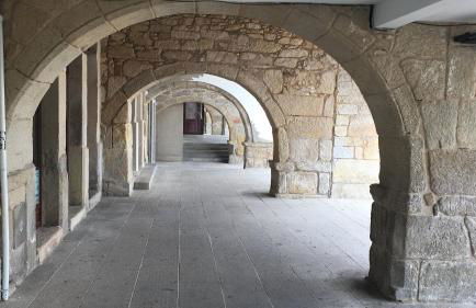 Muros sobre el puerto - Photo 35