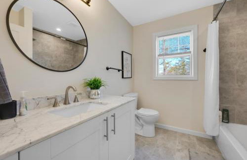 Spacious House in Prime Location - Photo 67